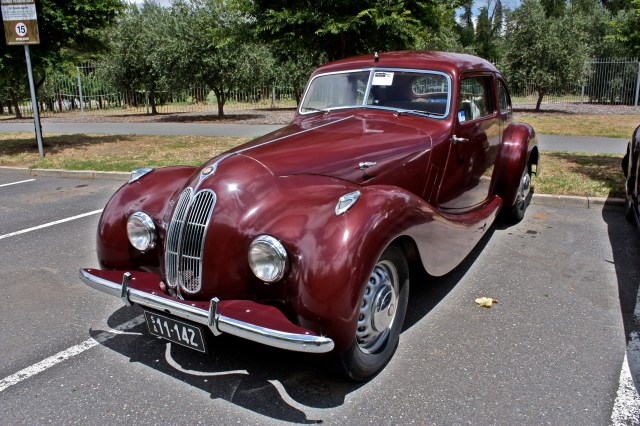 The Bristol 400 British Motorcar