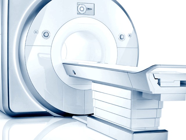 mri-magnetom-skyra-mediaviewer_02-00066569-10