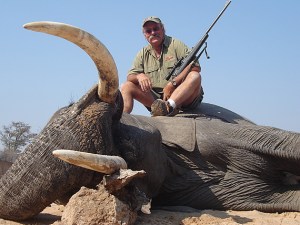 JBsOqTrnQVWKuhX3RbdH_zimbabwe-huntingdsc02368