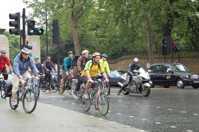 Cyclists at Hyde Park corner roundabout in London