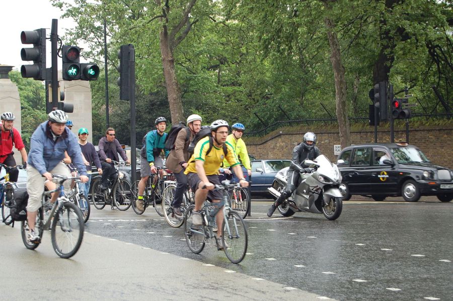Cyclists at Hyde Park corner roundabout in London